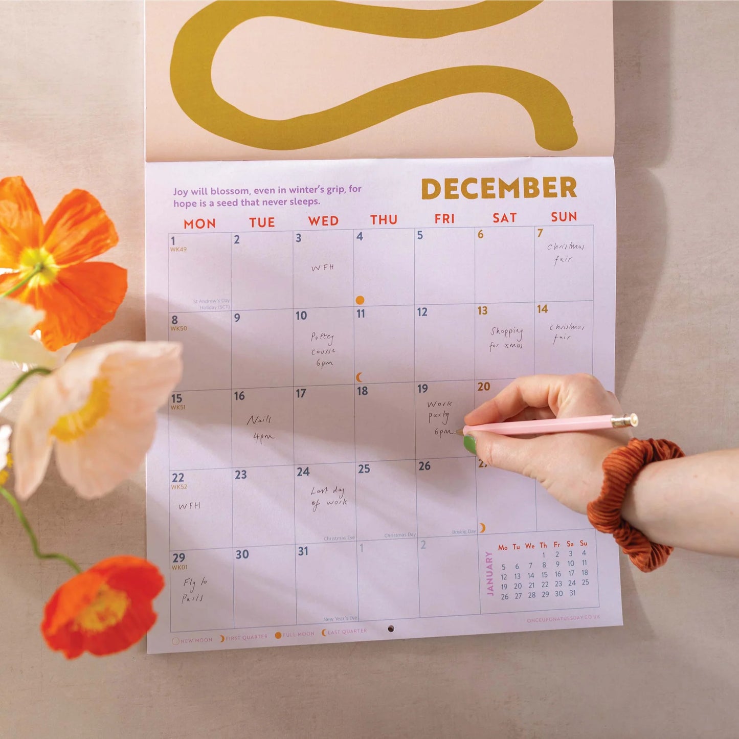 2025 Calendar - Les Fleurs