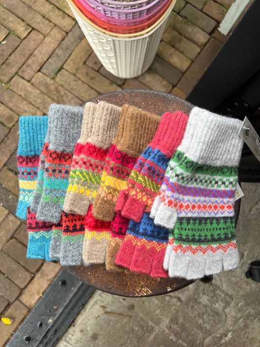 Staffa Gloves - 6 colors